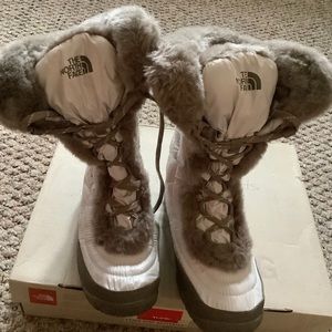 Womens North face winter Boots size 6